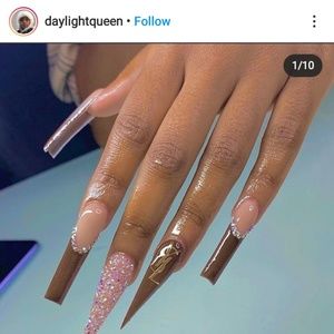 Meet your Posher, Kamora